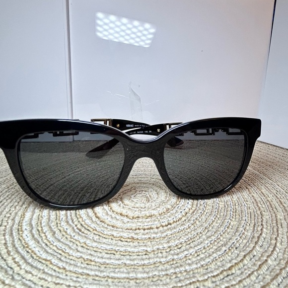 Versace Cat Eye Sunglasses AUTHENTIC - Picture 7 of 12